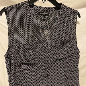Sleeveless blouse